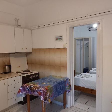 أيّا إفيميا Dionisis Apartments المظهر الخارجي الصورة