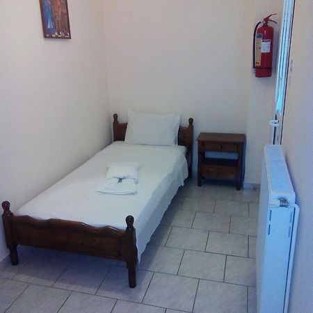 أيّا إفيميا Dionisis Apartments المظهر الخارجي الصورة