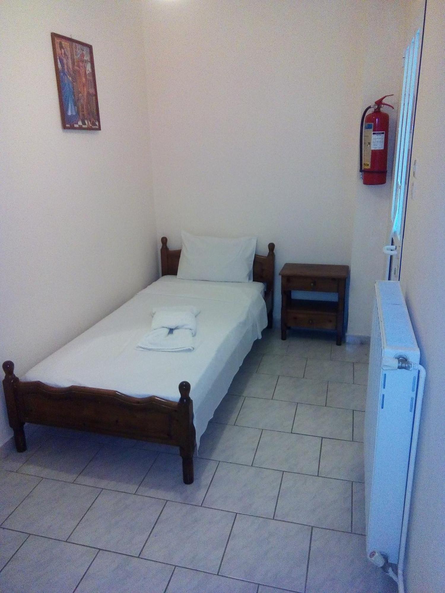 أيّا إفيميا Dionisis Apartments المظهر الخارجي الصورة