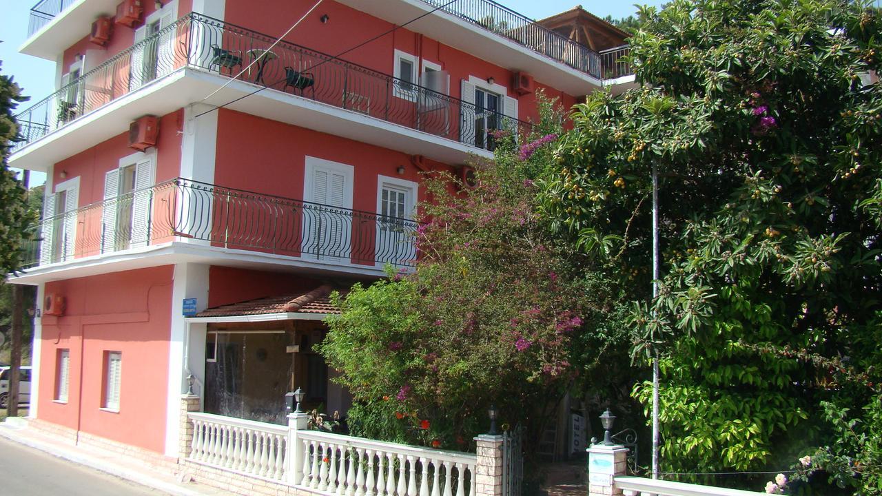 أيّا إفيميا Dionisis Apartments المظهر الخارجي الصورة