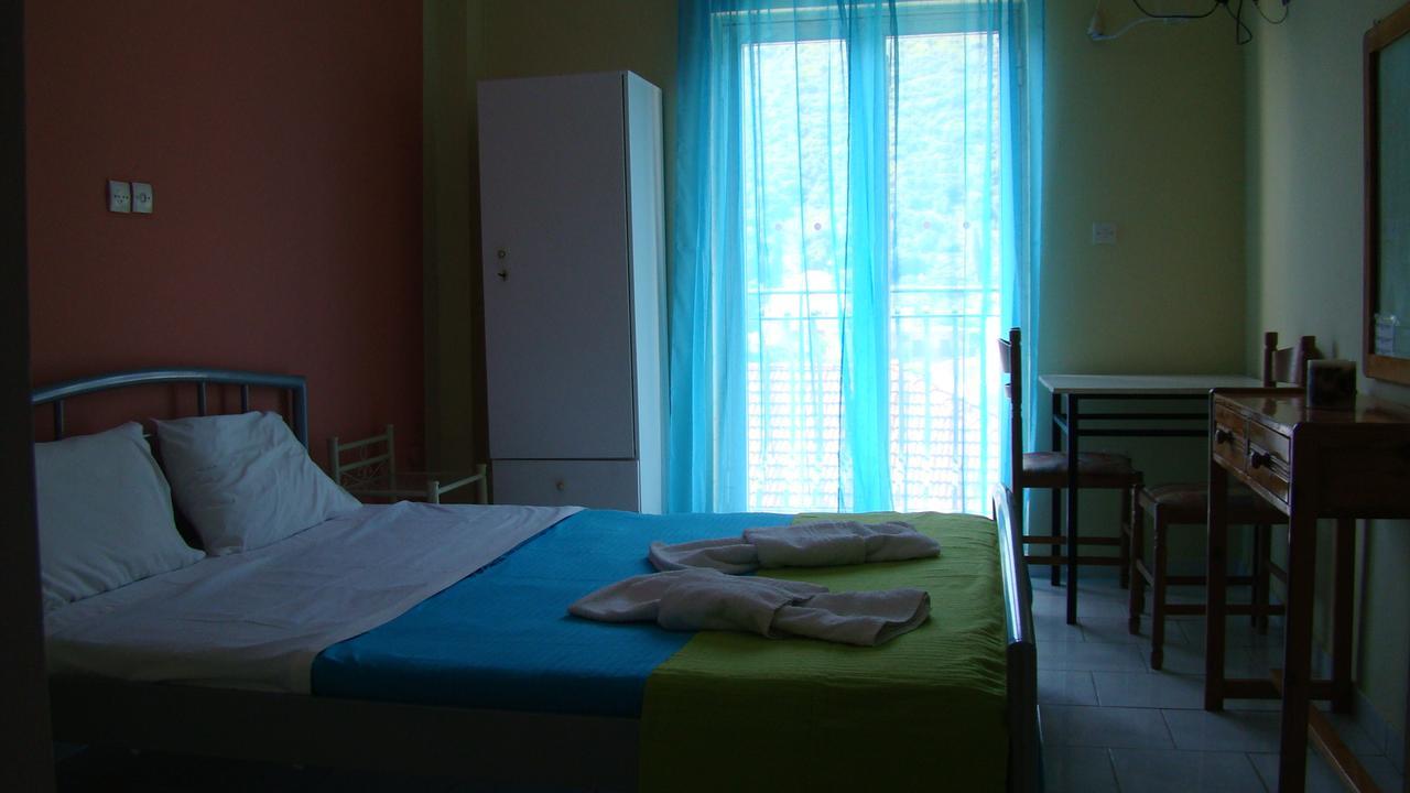 أيّا إفيميا Dionisis Apartments المظهر الخارجي الصورة